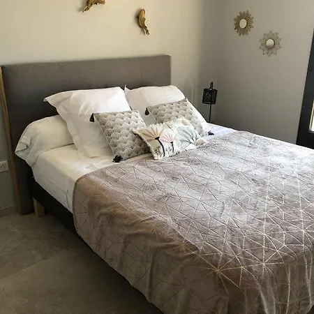 Monteleone Villa *